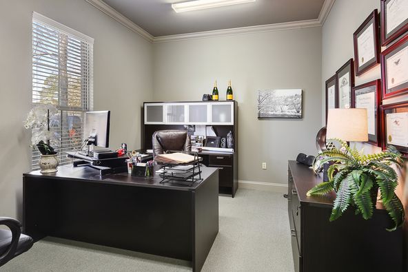 South Baton Rouge Professional Office Suite Available: 10245 Siegen Ln Ste C, Baton Rouge, LA 70810